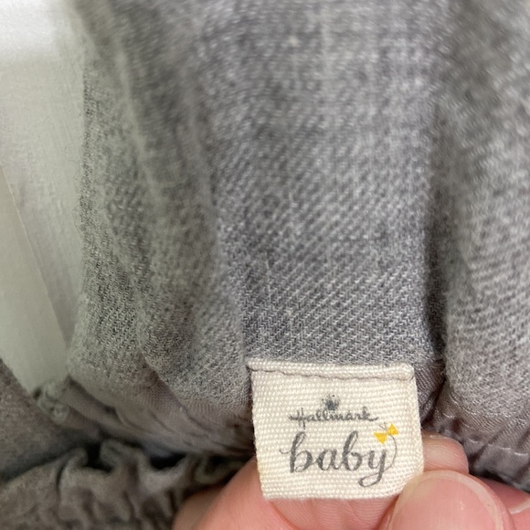 Hallmark Baby Infant Girl Grey Suspenders Skirt With Pockets Size 6-12 months - Picture 6 of 11